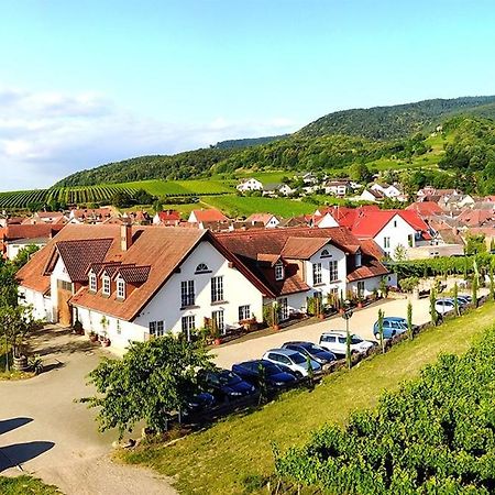 Das Landhotel Weingut Gernert Санкт Мартин Екстериор снимка