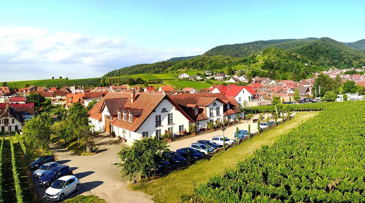 Das Landhotel Weingut Gernert Санкт Мартин Екстериор снимка